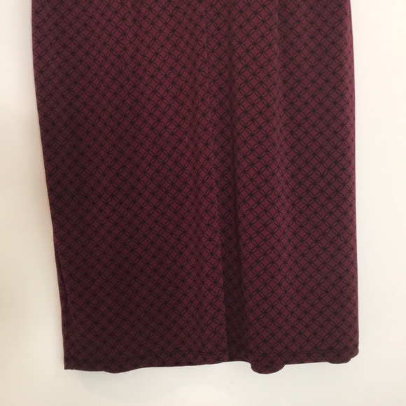 Motherhood Maternity Midi Dress Burgundy SZ Large - Picture 8 of 16